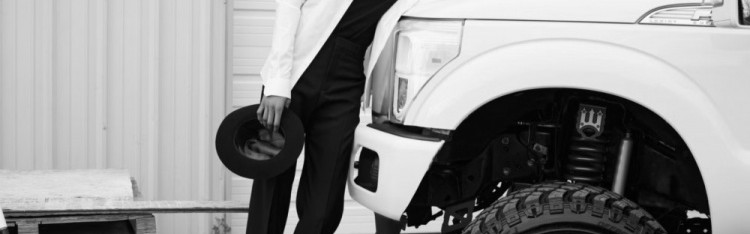 半岛体育入口-文班最遗憾的是无法驾驶普通大小的汽车 所有衣物几乎需量身定制