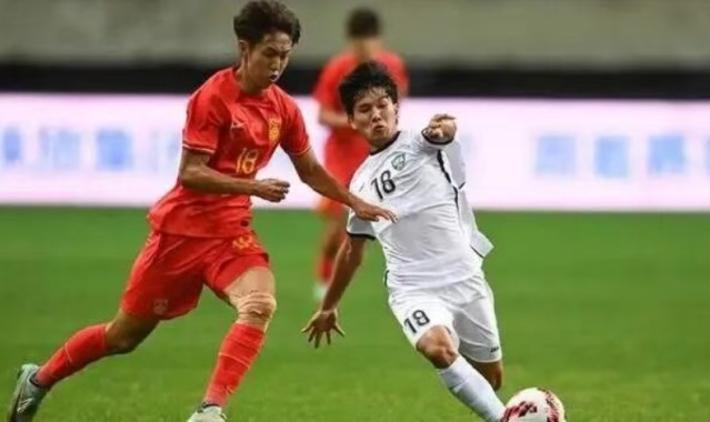 半岛体育-1-0绝杀！恭喜U19国足，中国队爆冷险胜赢球，球迷欢呼