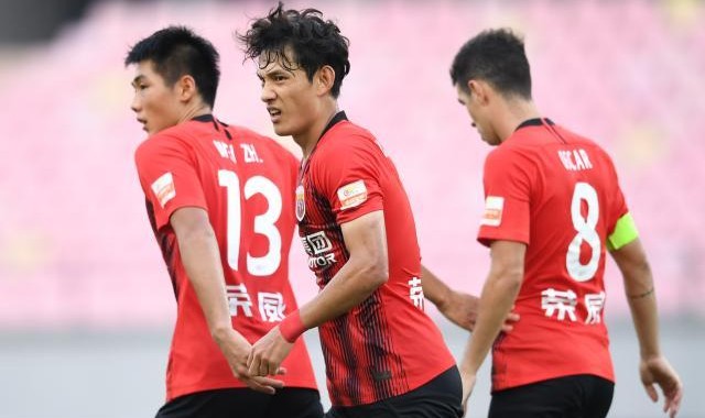 半岛体育-【中超】王燊超破门于大宝头球绝平 海港1比1国安