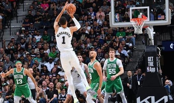 文班：三分球是我的标志性技术之一 不会荒废它