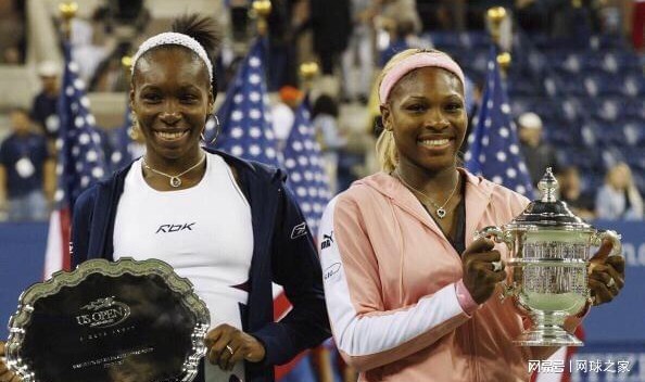 半岛体育app下载-历史二十大网球瞬间（下）：费德勒退役，法网立纳达尔雕像！